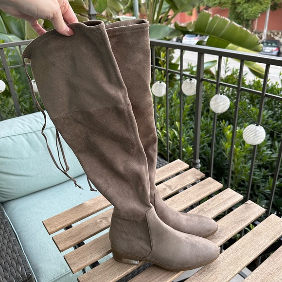 GUESS over the knee boots - Picture 3 of 5
